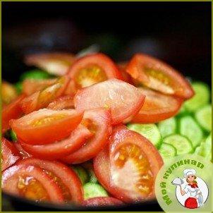 Салат из огурцов и помидоров - фото шаг 4