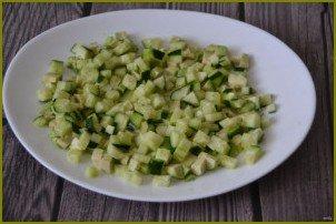 Салат с авокадо, тунцом и огурцом - фото шаг 5
