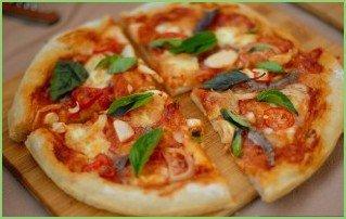 Пицца с анчоусами в мультиварке - фото шаг 6