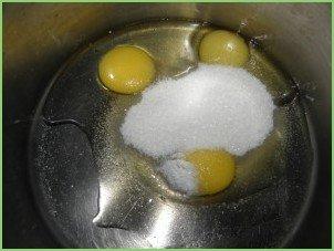 Блинчики на сыворотке с яйцами - фото шаг 2