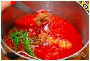 Куриные фрикадельки в ароматном томатном соусе