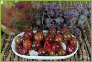 Маринованный виноград с горчицей - фото шаг 8