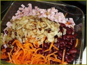Салат из корейской моркови с сухариками - фото шаг 2