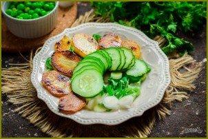 Салат из шпротов с зеленым горошком - фото шаг 5