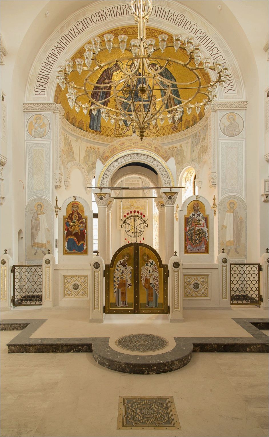 Интерьер православного храма