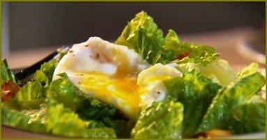Салат с беконом и яйцом - фото шаг 4