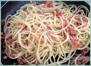 Спагетти под соусом карбонара