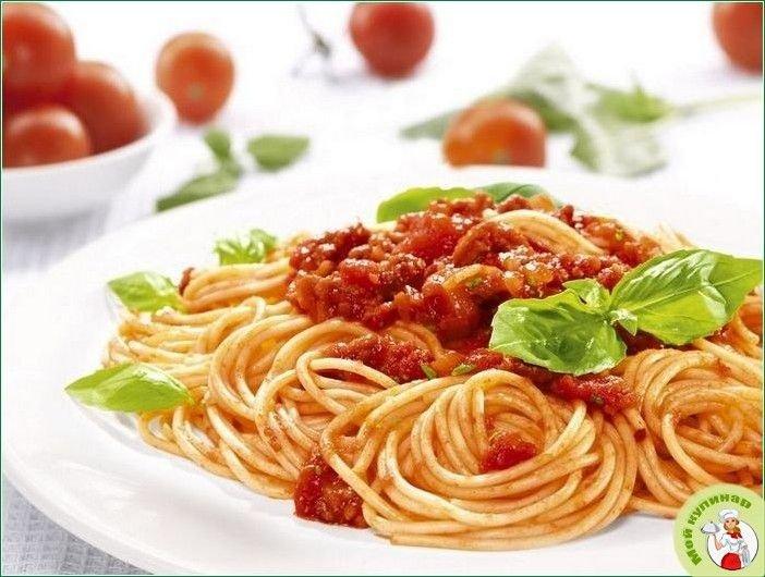 Спагетти под соусом