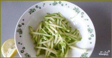 Салат из зеленых овощей - фото шаг 2
