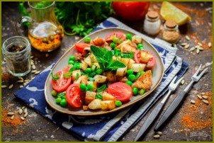 Салат с зеленым горошком и сухариками - фото шаг 8