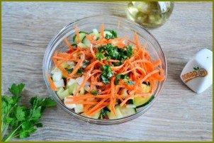 Салат из помидоров, огурцов и моркови - фото шаг 7