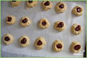 Печенье с малиновым вареньем - фото шаг 4