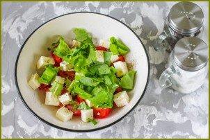 Салат с базиликом и помидорами - фото шаг 4