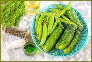Салат с огурцом и зеленым горошком - фото шаг 1