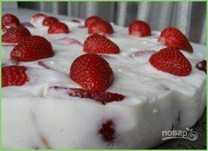 Клубнично-йогуртовый торт - фото шаг 7