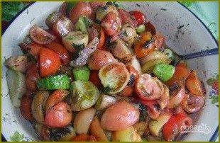 Салат на зиму из помидоров и огурцов - фото шаг 3