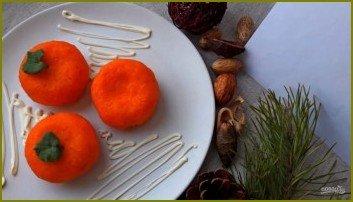 Салат-закуска из сыра с чесноком и майонезом - фото шаг 4