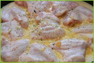 Куриные крылышки в сметанно-чесночном соусе - фото шаг 5