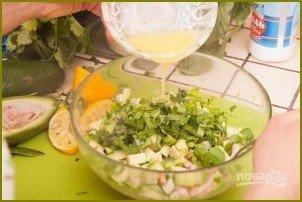 Салат с креветками в тарталетках - фото шаг 7