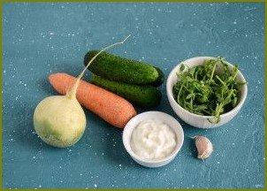 Салат с зеленой редькой и свежим огурцом - фото шаг 1