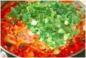 Солянка с томатной пастой - фото шаг 9