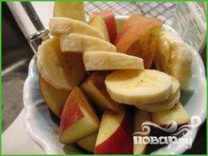 Витаминный напиток из сладкого перца, кинзы и яблока - фото шаг 2