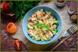 Салат с копченой курицей и грецкими орехами - фото шаг 7