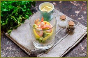Салат с креветками, кальмарами и авокадо - фото шаг 5