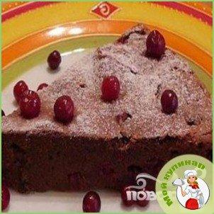 Шоколадный пирог с брусникой - фото шаг 6