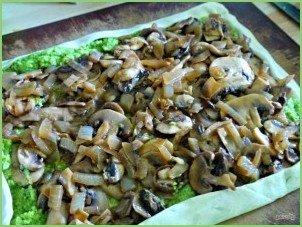 Слоеный пирог с брокколи и грибами - фото шаг 6
