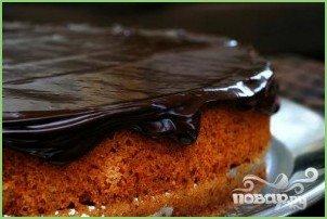 Ореховый пирог с шоколадной глазурью - фото шаг 5