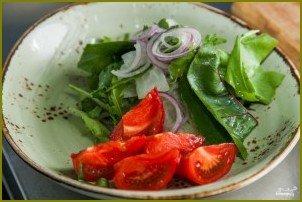 Салат с жареным сулугуни - фото шаг 7
