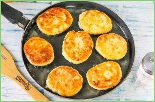 Сырники из козьего творога - фото шаг 5