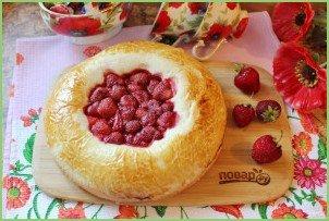 Ватрушка с клубникой - фото шаг 12