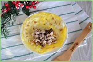 Яичные блинчики с курицей - фото шаг 10