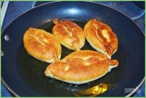 Пирожки с картошкой, жаренные на сковороде - фото шаг 11