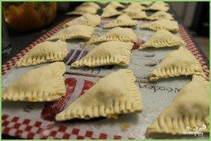 Слоеные пироги с брынзой - фото шаг 3