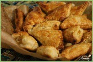 Слоеные пироги с брынзой - фото шаг 4