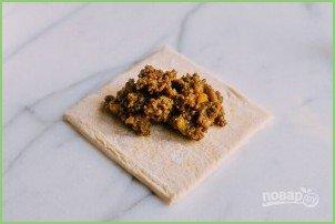 Слойки с говяжьим фаршем - фото шаг 8