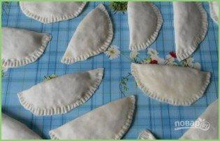 Домашние чебуреки с фаршем - фото шаг 7