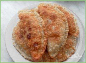 Домашние чебуреки с фаршем - фото шаг 9