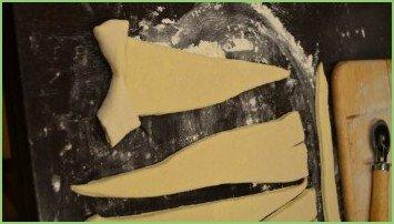 Круассаны из слоеного бездрожжевого теста - фото шаг 2