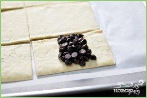 Круассаны с шоколадом из слоеного теста - фото шаг 3