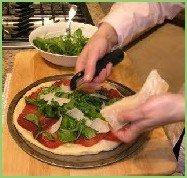 Пицца с рукколой и ветчиной - фото шаг 3