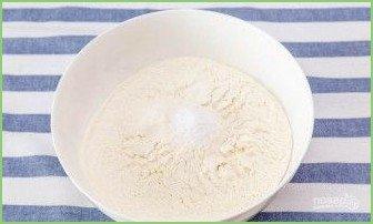 Пирожки с луком и яйцами - фото шаг 1