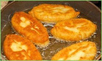 Пирожки с луком и яйцами - фото шаг 13