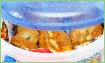 Пирожки с луком и яйцами - фото шаг 14