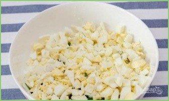 Пирожки с луком и яйцами - фото шаг 8