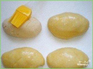 Пирожки с вареной сгущенкой - фото шаг 4