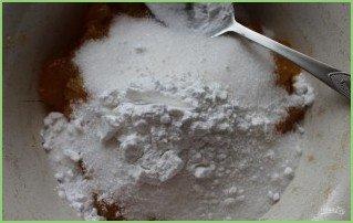 Пирожки со сливой из дрожжевого теста - фото шаг 11